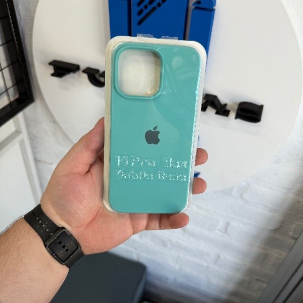 Producto - Silicone Case Celeste Oscuro - iPhone 14 Pro Max