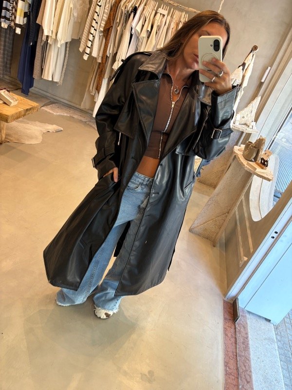 Producto - Trench Eco Cuero