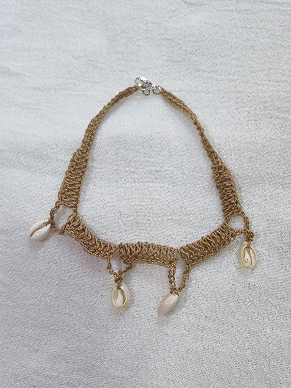 Producto - CHOCKER CARACOLES BEIGE