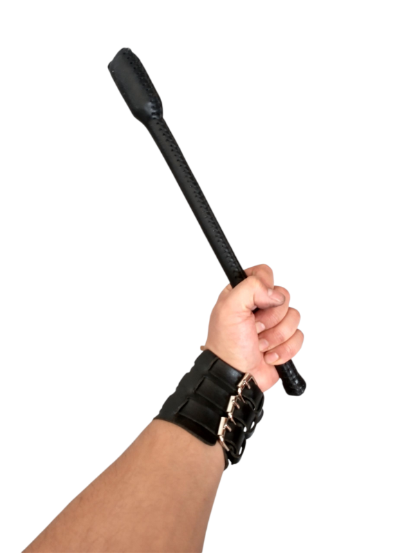 Producto - Cachiporra de acero revestido en cuero