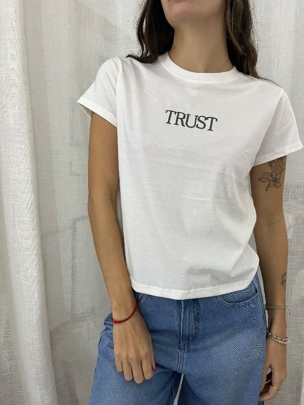 Producto - Remera Trust