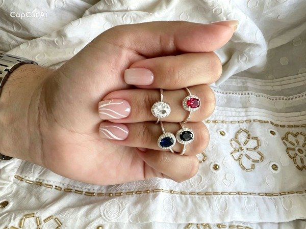 Producto - Anillo de plata Escarlata