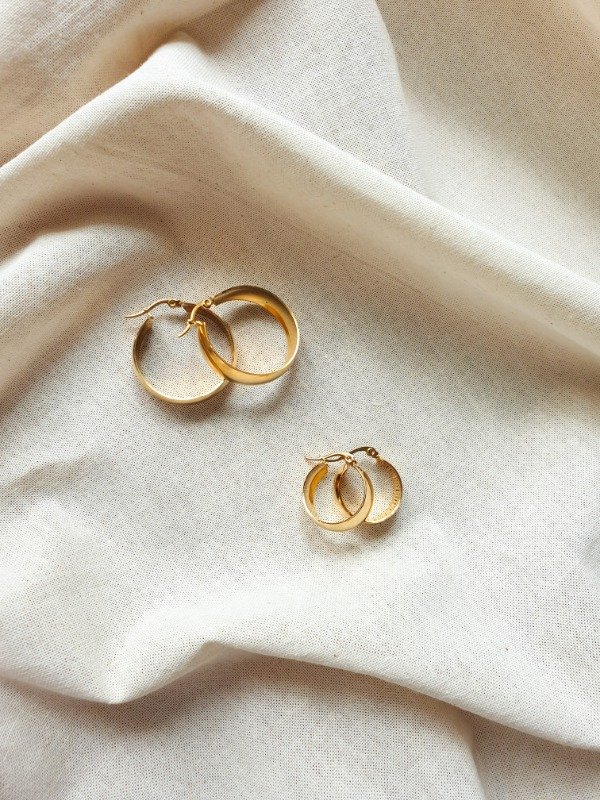 Producto - Argollas rebecca gold