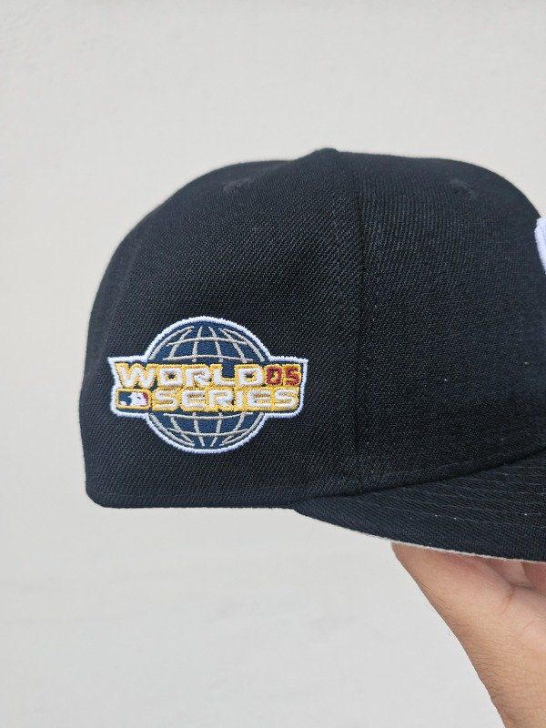 Chicago white sox world series 2005 team hearts new era 59fifty — imagen 3