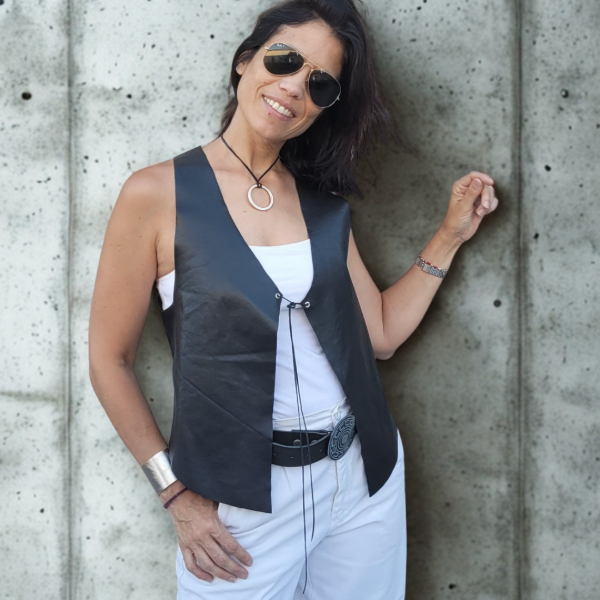 Producto - CHALECO QUEEN (frente liso)