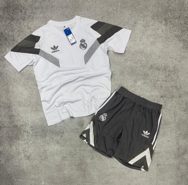 Producto - Conjunto Camiseta Real Madrid Entrenamiento Importado Blanco Gris