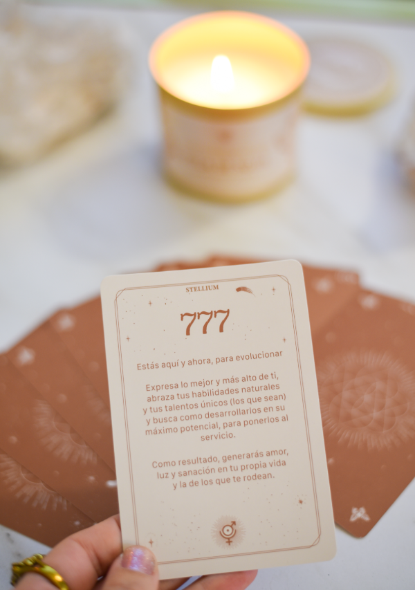 Producto - INTENCIÓN kit: vela + oráculo + libreta + check list