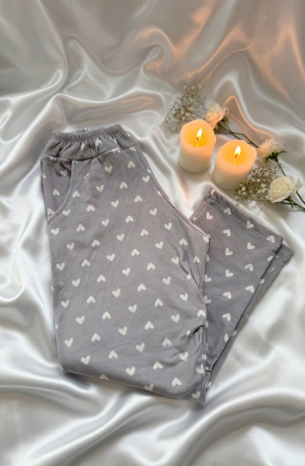 Producto - Pants Plush Corazones Gris