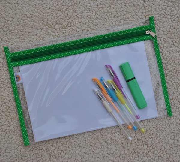 Producto - Sobre Cristal A4 Lunares Verde