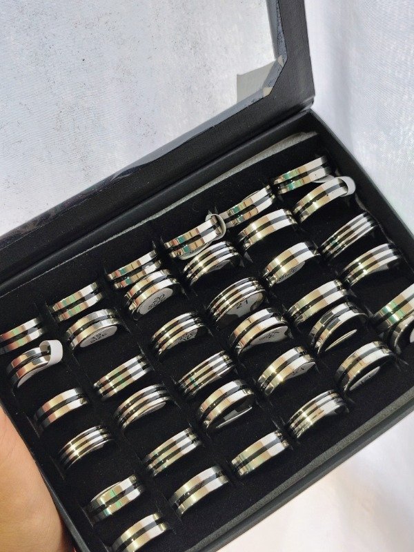 Producto - Anillos con rayas para hombre por docena