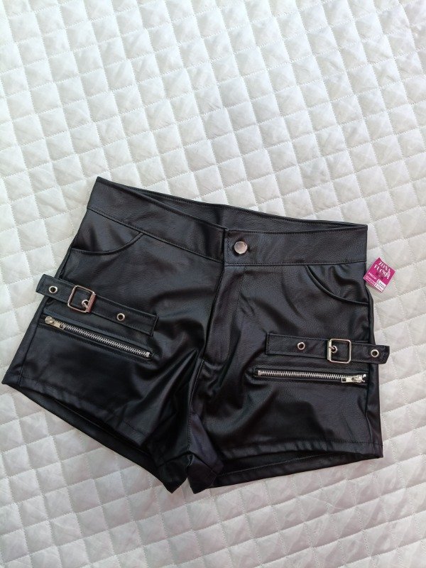 Producto - Short engomado hebilla y cierre