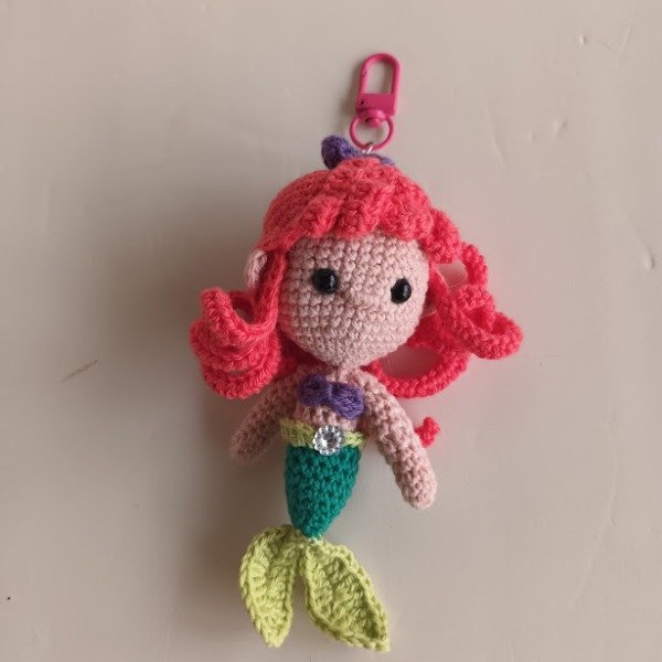 Producto - Llavero de sirenita amigurumi tejido a crochet