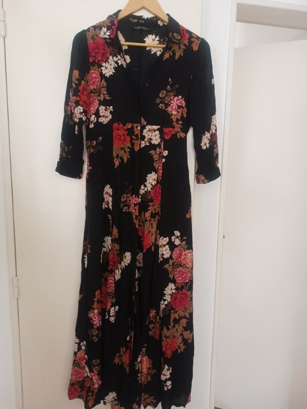 Producto - Vestido camisero Zara floreado