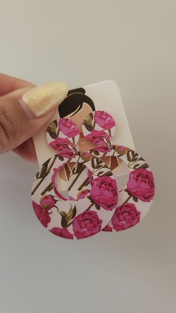 Producto - AROS ARGOLLA CON FLORES FUCSIA