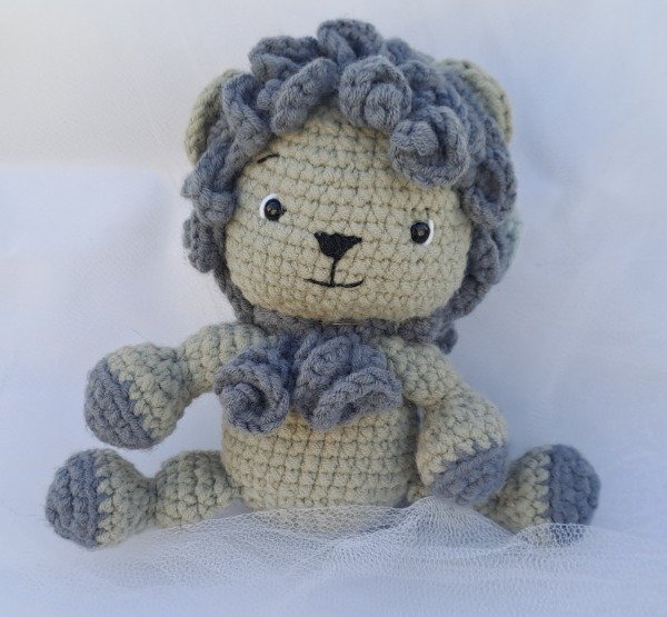 Producto - León  LEOPOLDO muñeco de apego amigurumi