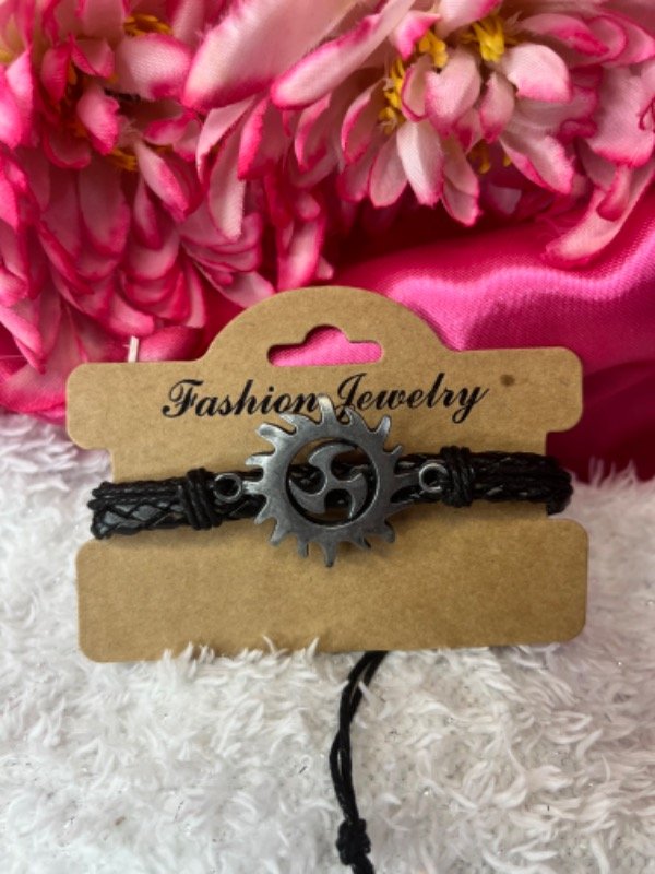 Producto - Pulsera de cuero negro simple-Diferentes modelos I