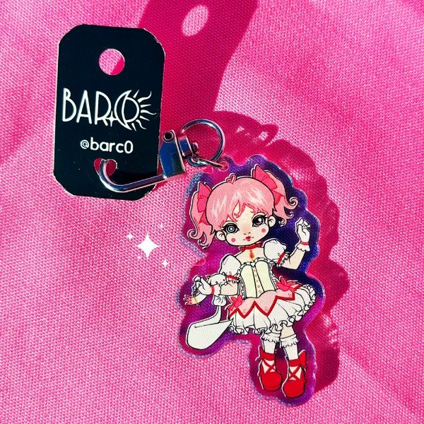 Producto - Llavero "Madoka" (holográfico)