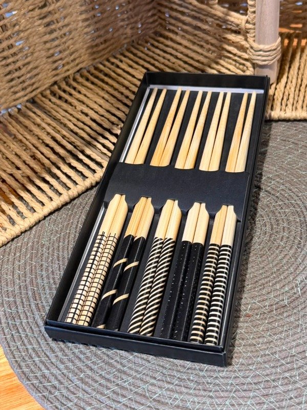 Producto - Set palillos de sushi x 5 - (Efectivo: 10.000)