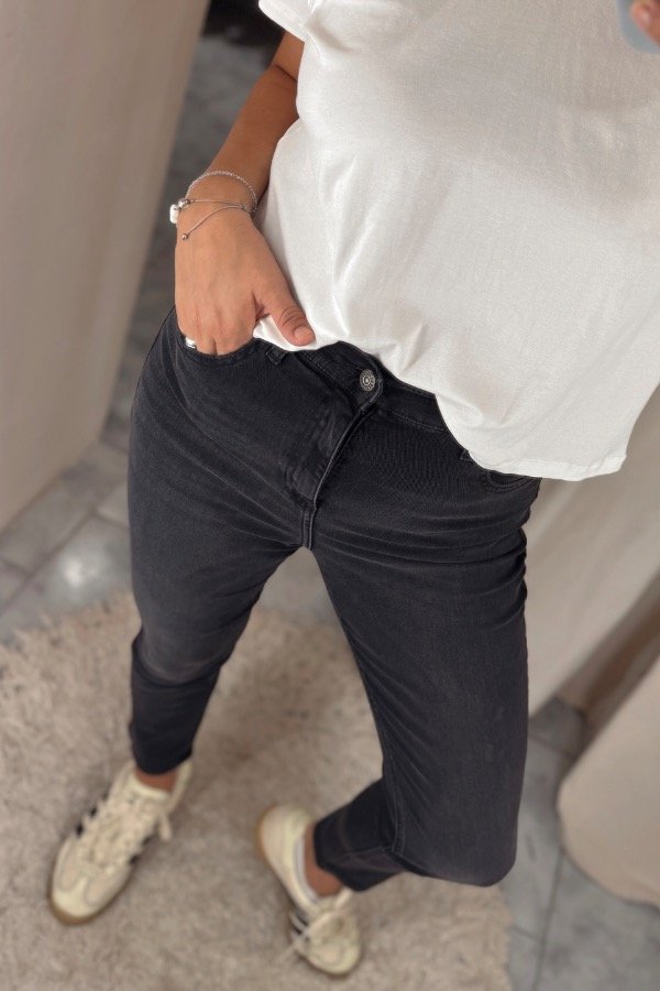 Producto - MOM BLACKY (Eccomi Cua)