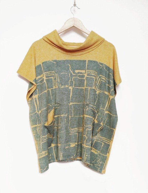 Producto - Poncho Mariel -amarillo pastel estampa Campo-