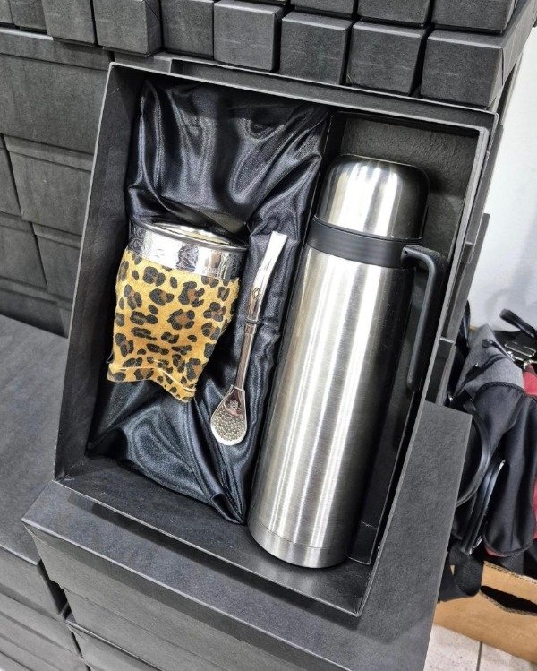 Producto - CAJA PARA TERMO Y MATE