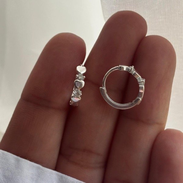 Producto - Argollas huggies de plata corazones (cod. 897)