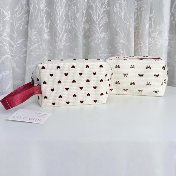 Producto - Portacosmeticos corazones City Girl