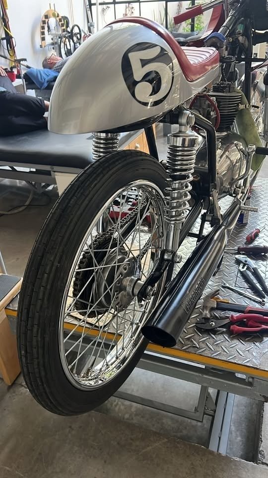 Producto - Cubierta Pirelli Lineal 2.75x19 Italy NUEVO VIEJO STOCK Gilera Dkw - 4