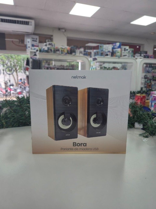 Producto - Parlante Madera 19cm usb 2.0 Marron Netmak NM-BORA