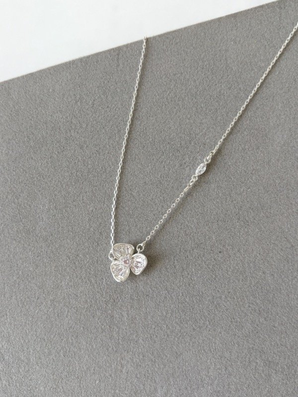 Producto - Collar Flor y Punto de Luz Acero Blanco