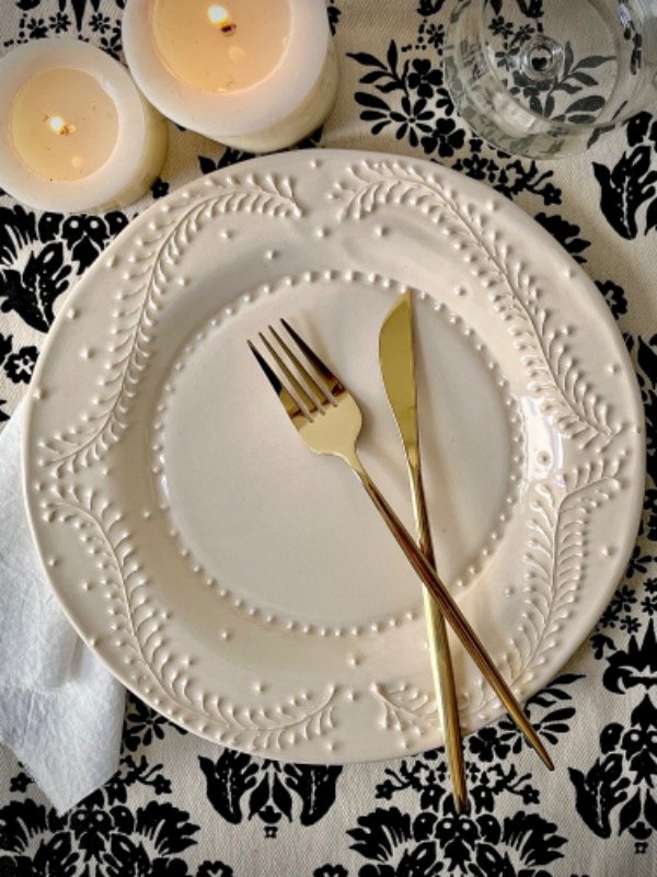 Producto - Plato principal c bordado al tono (x 2u)