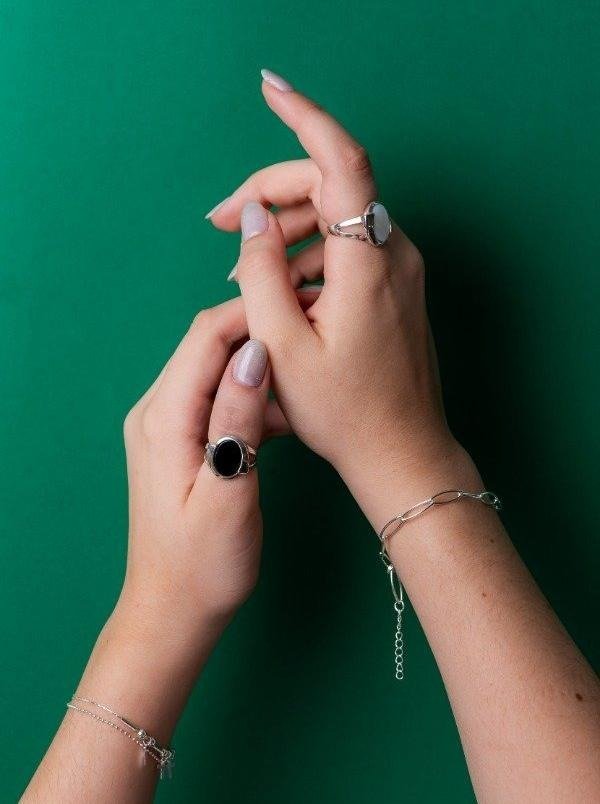Producto - Anillo con piedra Onix/Nacar plata925