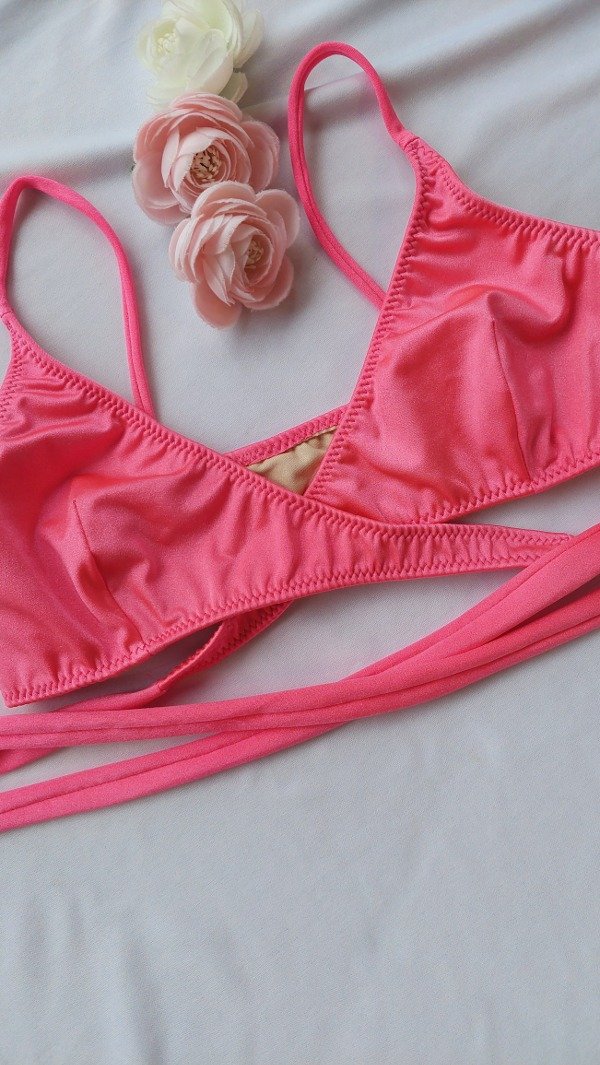 Producto - BIKINIS - top cruzado con pinza