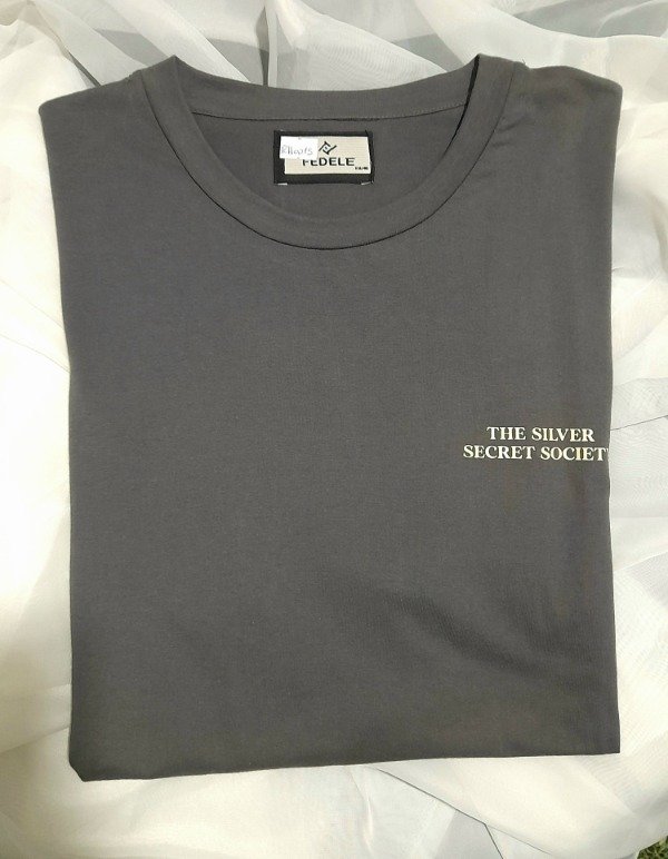 Producto - Remera RESILIENT GREY Talle XXL
