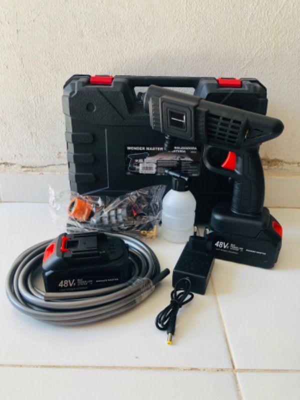 Producto - Hidrolavadora  Portátil con 2 baterías recargables