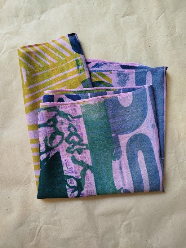 Producto - Pañuelo MIDI -lila estampa estampa collage- - 0