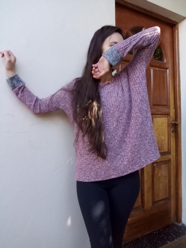 Producto - Swéter lanilla bordó.