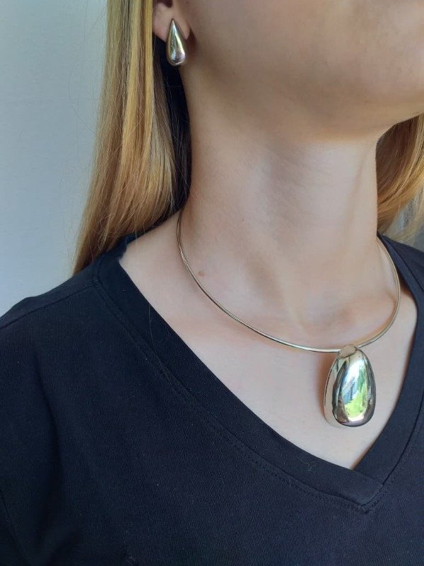 Producto - Conjunto Collar Rígido Gota Bombé plateado con Aros