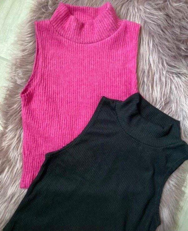 Producto - Musculosa polera en lanilla brush solo hay FUXIA