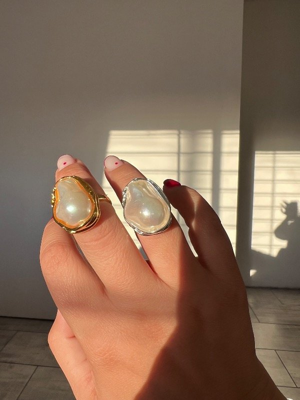 Producto - Anillo dorado con Perla irregular