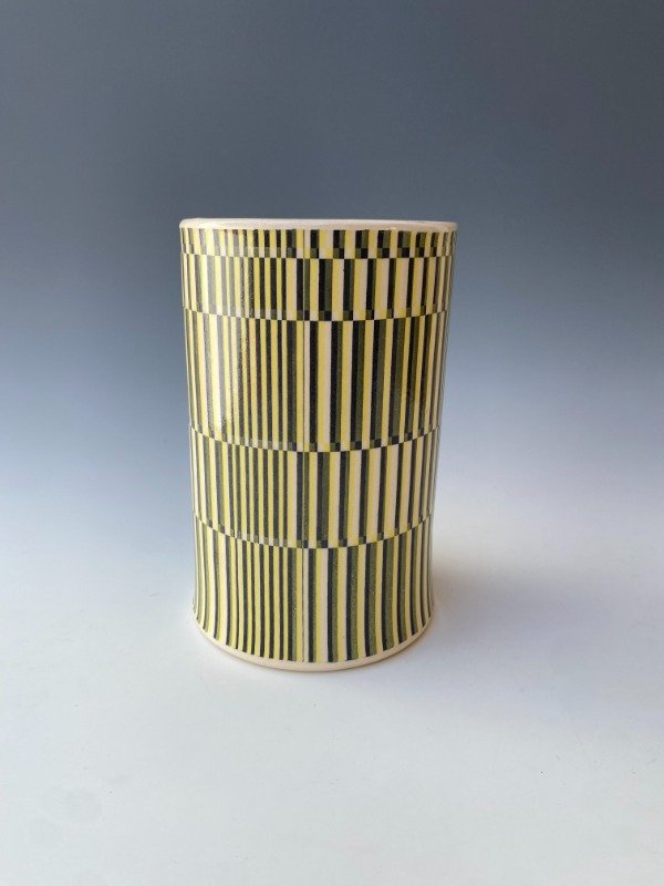 Producto - FLORERO RAYAS NEGRAS/AMARILLAS momentáneamente sin stock