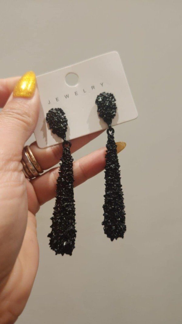 Producto - Aros lagrima texturada negros