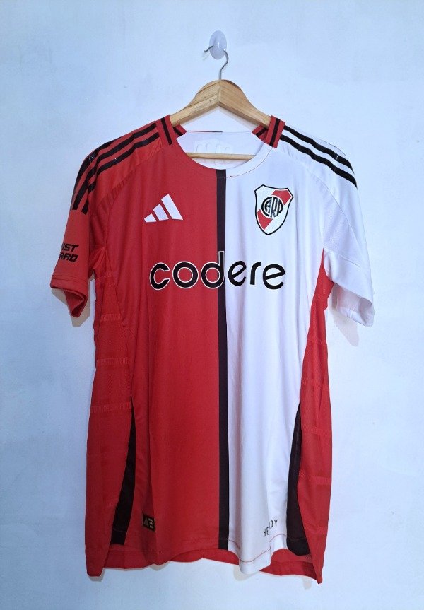 Producto - River Plate Tercera