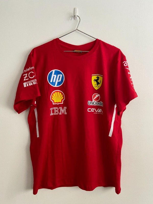 Producto - Remera Ferrari