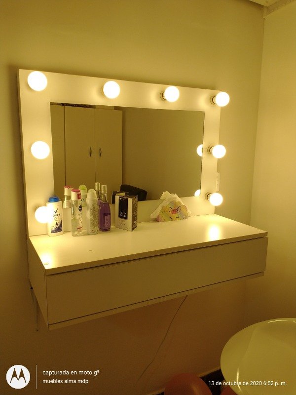 Producto - HOLLY FLOTANTE MAX