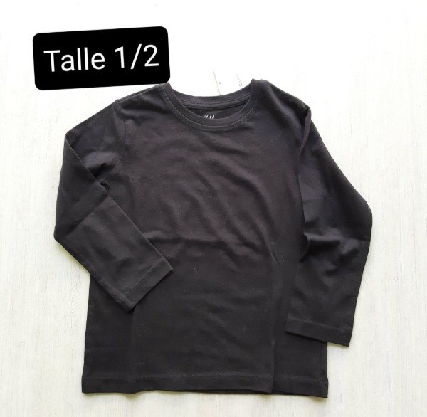 Remera manga larga HyM talle 1/2 negra