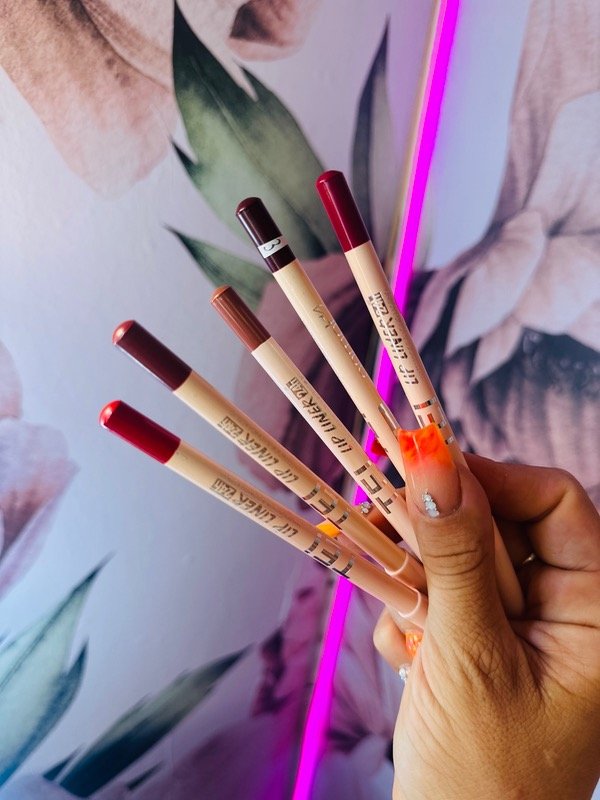 Producto - Lápiz delineador de labios TEI