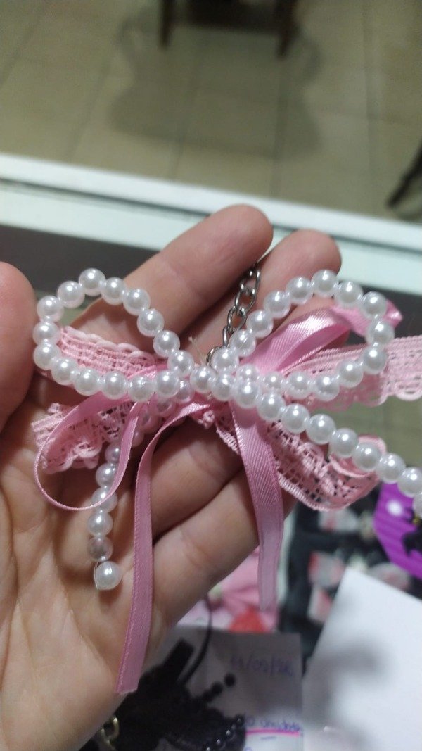 Producto - llavero moñito perlas cherry blossom