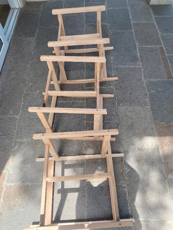 Producto - Pie mecedor en color madera