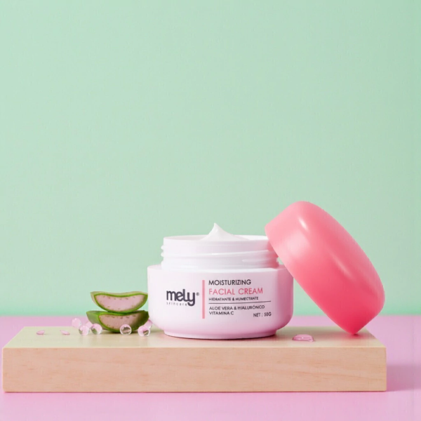 Producto - Crema facial hidratante y humectante - Aloe vera Hialurónico Vitamina C
